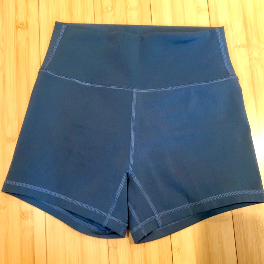 ❌SOLD❌ Til you collapse scrunch shorts